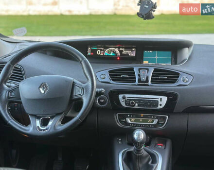 Рено Гранд Сценик 2013 в Луцке на Automoto.ua Бежевый Рено Гранд Сценик, объемом двигателя 1.46 л и пробегом 253 тыс. км за 8399 $, фото 11 на Automoto.ua