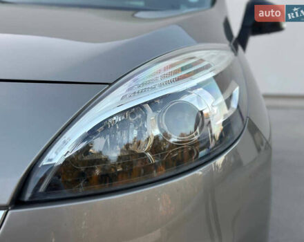 Рено Гранд Сценик 2013 в Луцке на Automoto.ua Бежевый Рено Гранд Сценик, объемом двигателя 1.46 л и пробегом 253 тыс. км за 8399 $, фото 6 на Automoto.ua