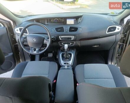 Бежевий Рено Гранд Сценік, об'ємом двигуна 1.5 л та пробігом 230 тис. км за 8800 $, фото 11 на Automoto.ua