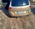 Бежевый Рено Гранд Сценик, объемом двигателя 1.5 л и пробегом 270 тыс. км за 8700 $, фото 1 на Automoto.ua