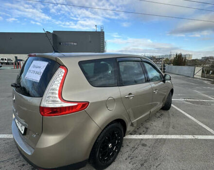 Бежевый Рено Гранд Сценик, объемом двигателя 1.46 л и пробегом 245 тыс. км за 8000 $, фото 4 на Automoto.ua