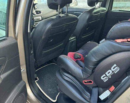 Бежевый Рено Гранд Сценик, объемом двигателя 1.46 л и пробегом 245 тыс. км за 8000 $, фото 9 на Automoto.ua