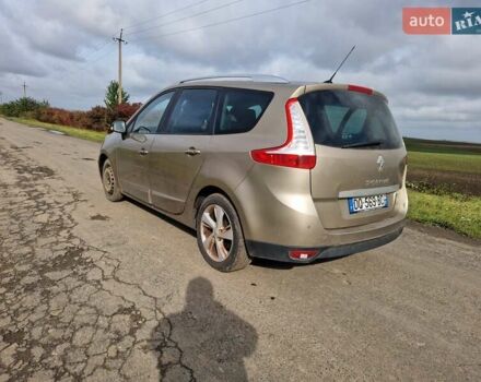 Бежевий Рено Гранд Сценік, об'ємом двигуна 1.5 л та пробігом 222 тис. км за 7500 $, фото 1 на Automoto.ua