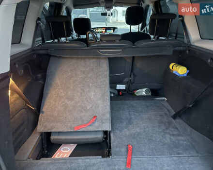 Бежевий Рено Гранд Сценік, об'ємом двигуна 1.46 л та пробігом 243 тис. км за 8990 $, фото 18 на Automoto.ua