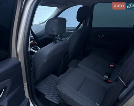 Бежевий Рено Гранд Сценік, об'ємом двигуна 1.46 л та пробігом 243 тис. км за 8990 $, фото 14 на Automoto.ua