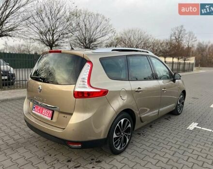Бежевий Рено Гранд Сценік, об'ємом двигуна 1.5 л та пробігом 131 тис. км за 12800 $, фото 2 на Automoto.ua