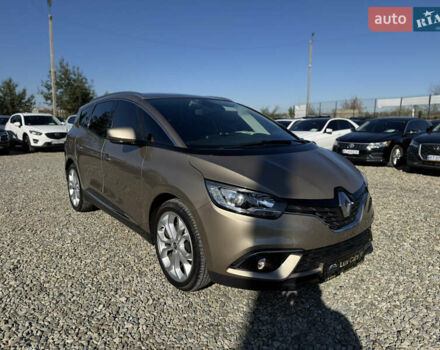 Бежевий Рено Гранд Сценік, об'ємом двигуна 1.5 л та пробігом 200 тис. км за 15900 $, фото 1 на Automoto.ua