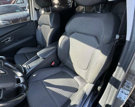 Бежевий Рено Гранд Сценік, об'ємом двигуна 1.5 л та пробігом 200 тис. км за 15900 $, фото 18 на Automoto.ua