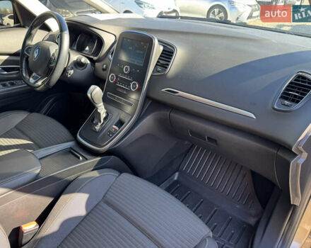 Бежевий Рено Гранд Сценік, об'ємом двигуна 1.5 л та пробігом 200 тис. км за 15900 $, фото 28 на Automoto.ua