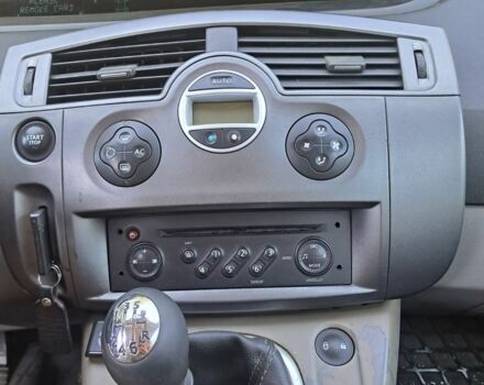 Бежевый Рено Гранд Сценик, объемом двигателя 2 л и пробегом 220 тыс. км за 4200 $, фото 11 на Automoto.ua