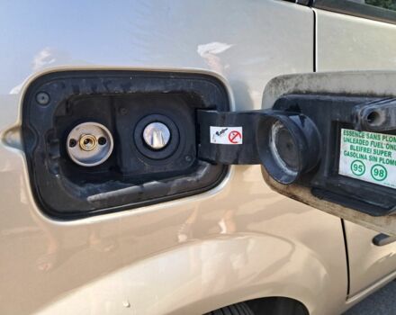 Бежевый Рено Гранд Сценик, объемом двигателя 2 л и пробегом 220 тыс. км за 4200 $, фото 13 на Automoto.ua