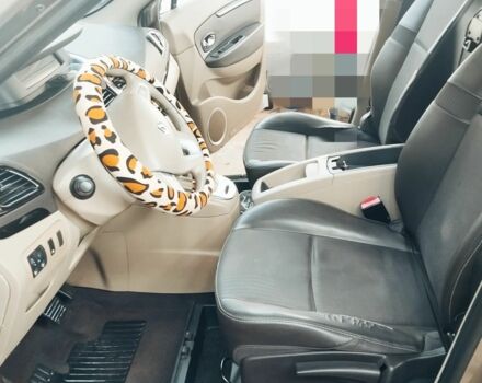 Бежевый Рено Гранд Сценик, объемом двигателя 1.5 л и пробегом 381 тыс. км за 8200 $, фото 5 на Automoto.ua