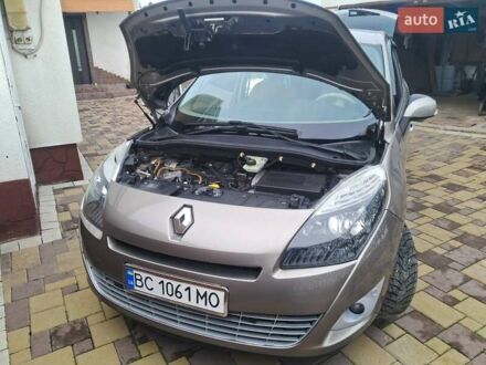 Бежевий Рено Гранд Сценік, об'ємом двигуна 1.87 л та пробігом 250 тис. км за 7300 $, фото 1 на Automoto.ua