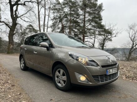 Рено Гранд Сценик 2010 в Чернигове на Automoto.ua Бежевый Рено Гранд Сценик, объемом двигателя 1.5 л и пробегом 155 тыс. км за 8400 $, фото 1 на Automoto.ua
