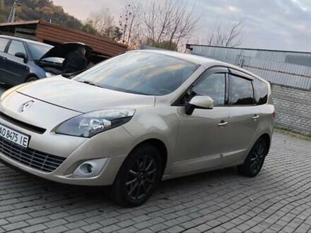 Бежевый Рено Гранд Сценик, объемом двигателя 1.4 л и пробегом 216 тыс. км за 5900 $, фото 1 на Automoto.ua