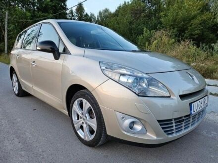 Бежевый Рено Гранд Сценик, объемом двигателя 2 л и пробегом 187 тыс. км за 7100 $, фото 1 на Automoto.ua