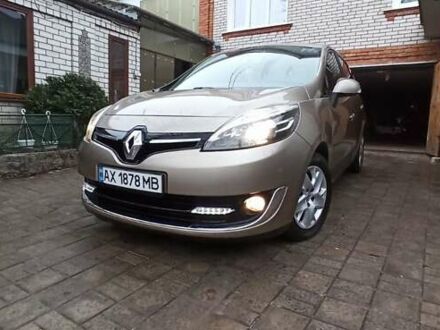 Рено Гранд Сценик 2013 в Харькове на Automoto.ua Бежевый Рено Гранд Сценик, объемом двигателя 1.5 л и пробегом 230 тыс. км за 9300 $, фото 1 на Automoto.ua