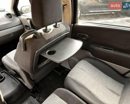 Черный Рено Гранд Сценик, объемом двигателя 1.6 л и пробегом 280 тыс. км за 3600 $, фото 19 на Automoto.ua