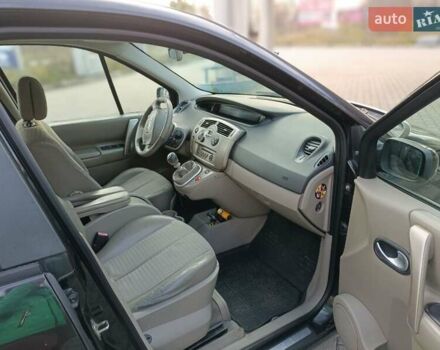 Черный Рено Гранд Сценик, объемом двигателя 1.9 л и пробегом 484 тыс. км за 4950 $, фото 10 на Automoto.ua