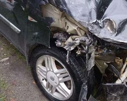 Рено Гранд Сценік 2004 у Сколе на Automoto.ua Чорний Рено Гранд Сценік, об'ємом двигуна 1.6 л та пробігом 275 тис. км за 2000 $, фото 3 на Automoto.ua