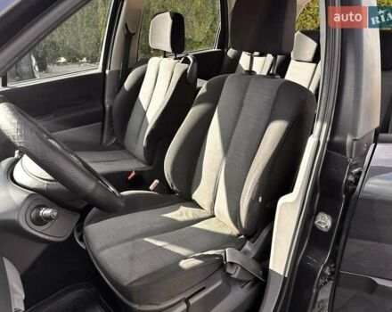 Черный Рено Гранд Сценик, объемом двигателя 1.6 л и пробегом 280 тыс. км за 3600 $, фото 5 на Automoto.ua