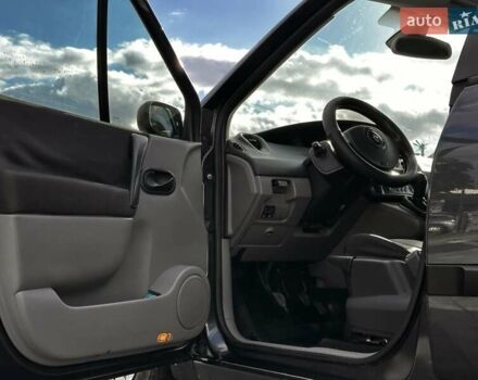 Черный Рено Гранд Сценик, объемом двигателя 1.6 л и пробегом 280 тыс. км за 3600 $, фото 1 на Automoto.ua