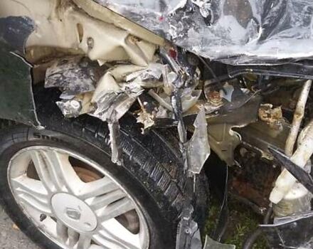 Рено Гранд Сценік 2004 у Сколе на Automoto.ua Чорний Рено Гранд Сценік, об'ємом двигуна 1.6 л та пробігом 275 тис. км за 2000 $, фото 5 на Automoto.ua