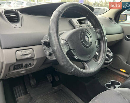 Черный Рено Гранд Сценик, объемом двигателя 1.9 л и пробегом 283 тыс. км за 4000 $, фото 13 на Automoto.ua