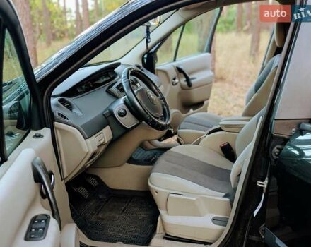 Черный Рено Гранд Сценик, объемом двигателя 1.6 л и пробегом 288 тыс. км за 4500 $, фото 8 на Automoto.ua