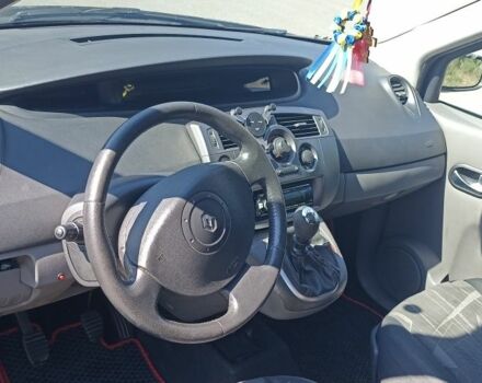 Черный Рено Гранд Сценик, объемом двигателя 1.9 л и пробегом 290 тыс. км за 3400 $, фото 6 на Automoto.ua