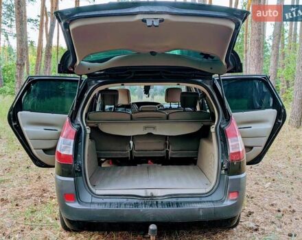 Черный Рено Гранд Сценик, объемом двигателя 1.6 л и пробегом 288 тыс. км за 4500 $, фото 9 на Automoto.ua