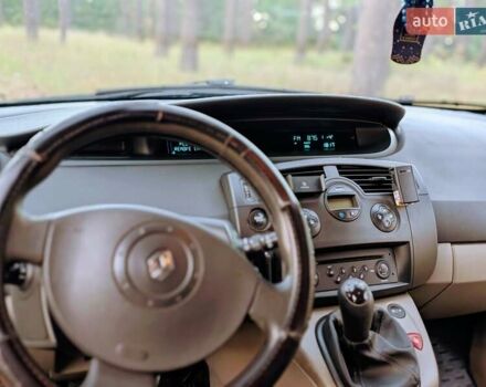 Черный Рено Гранд Сценик, объемом двигателя 1.6 л и пробегом 288 тыс. км за 4500 $, фото 13 на Automoto.ua