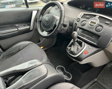 Черный Рено Гранд Сценик, объемом двигателя 1.9 л и пробегом 283 тыс. км за 4000 $, фото 11 на Automoto.ua