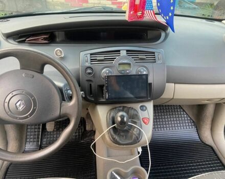 Чорний Рено Гранд Сценік, об'ємом двигуна 2 л та пробігом 280 тис. км за 1900 $, фото 2 на Automoto.ua