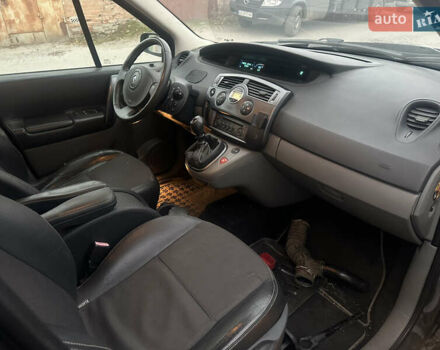 Рено Гранд Сценик 2006 в Белой Церкве на Automoto.ua Черный Рено Гранд Сценик, объемом двигателя 2 л и пробегом 170 тыс. км за 2900 $, фото 7 на Automoto.ua