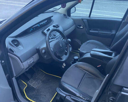 Чорний Рено Гранд Сценік, об'ємом двигуна 2 л та пробігом 243 тис. км за 5000 $, фото 3 на Automoto.ua