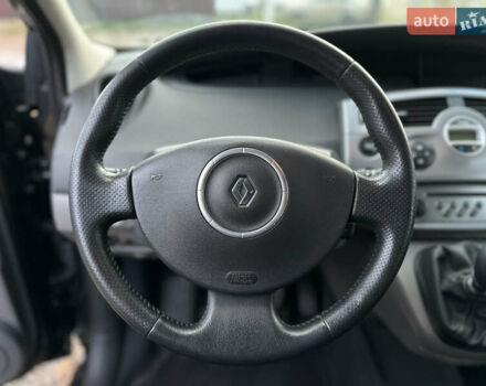 Черный Рено Гранд Сценик, объемом двигателя 2 л и пробегом 211 тыс. км за 5600 $, фото 25 на Automoto.ua