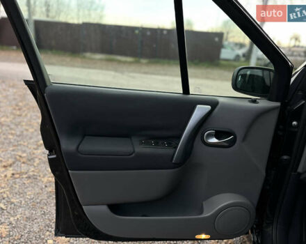 Черный Рено Гранд Сценик, объемом двигателя 2 л и пробегом 211 тыс. км за 5600 $, фото 18 на Automoto.ua