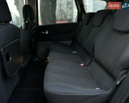 Черный Рено Гранд Сценик, объемом двигателя 2 л и пробегом 211 тыс. км за 5600 $, фото 31 на Automoto.ua