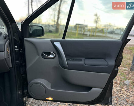 Черный Рено Гранд Сценик, объемом двигателя 2 л и пробегом 211 тыс. км за 5600 $, фото 39 на Automoto.ua