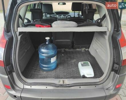 Рено Гранд Сценик 2006 в Дунаевцах на Automoto.ua Черный Рено Гранд Сценик, объемом двигателя 1.6 л и пробегом 253 тыс. км за 4500 $, фото 1 на Automoto.ua