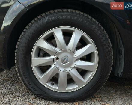 Черный Рено Гранд Сценик, объемом двигателя 2 л и пробегом 211 тыс. км за 5600 $, фото 48 на Automoto.ua