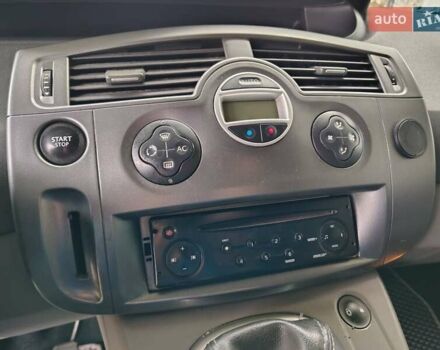 Чорний Рено Гранд Сценік, об'ємом двигуна 1.6 л та пробігом 240 тис. км за 5350 $, фото 76 на Automoto.ua