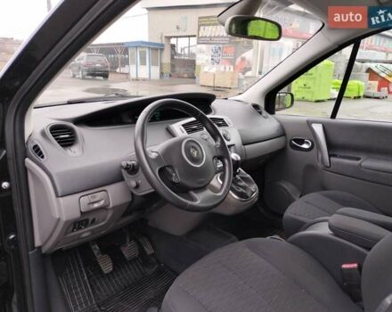 Черный Рено Гранд Сценик, объемом двигателя 2 л и пробегом 232 тыс. км за 5850 $, фото 12 на Automoto.ua