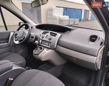 Черный Рено Гранд Сценик, объемом двигателя 2 л и пробегом 232 тыс. км за 5850 $, фото 9 на Automoto.ua