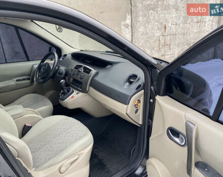 Чорний Рено Гранд Сценік, об'ємом двигуна 1.6 л та пробігом 255 тис. км за 4950 $, фото 14 на Automoto.ua