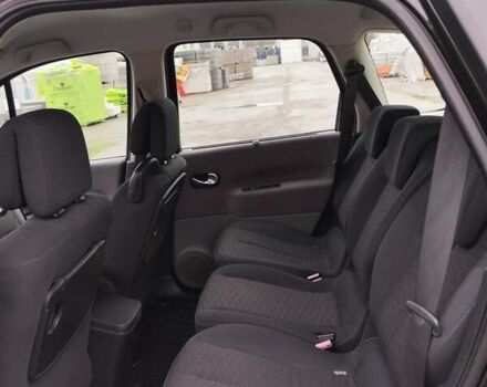 Черный Рено Гранд Сценик, объемом двигателя 2 л и пробегом 232 тыс. км за 5850 $, фото 14 на Automoto.ua