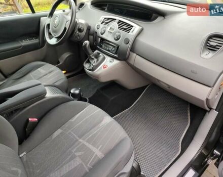 Чорний Рено Гранд Сценік, об'ємом двигуна 1.6 л та пробігом 240 тис. км за 5350 $, фото 92 на Automoto.ua