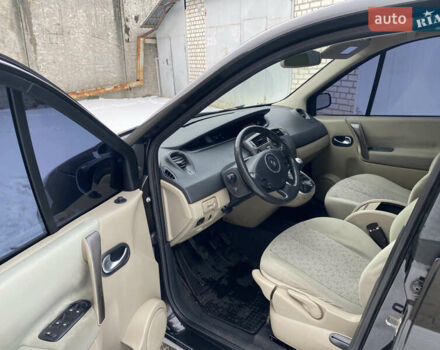 Чорний Рено Гранд Сценік, об'ємом двигуна 1.6 л та пробігом 255 тис. км за 4950 $, фото 8 на Automoto.ua