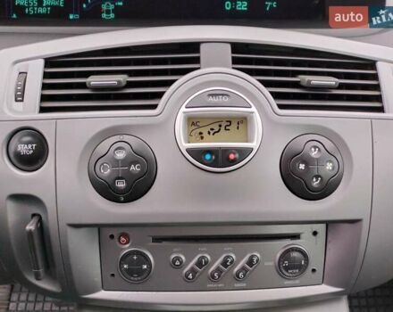 Черный Рено Гранд Сценик, объемом двигателя 2 л и пробегом 232 тыс. км за 5850 $, фото 15 на Automoto.ua